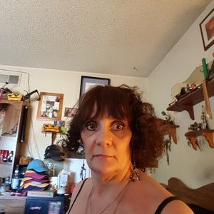 Meet your Posher, Connie